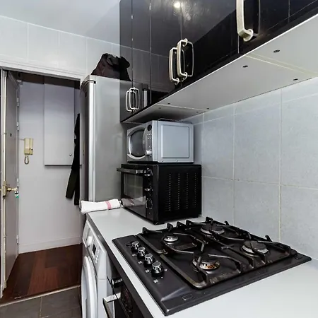 Appartement Joli Et Lumineux T1 33 M Dans Un Quartier Calme *